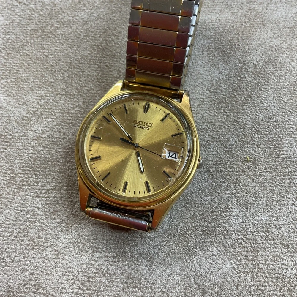 Seiko Quartz Mens Watch Gold Tone Date Window 7N42-8A30 Vintage Expansion‎ Band